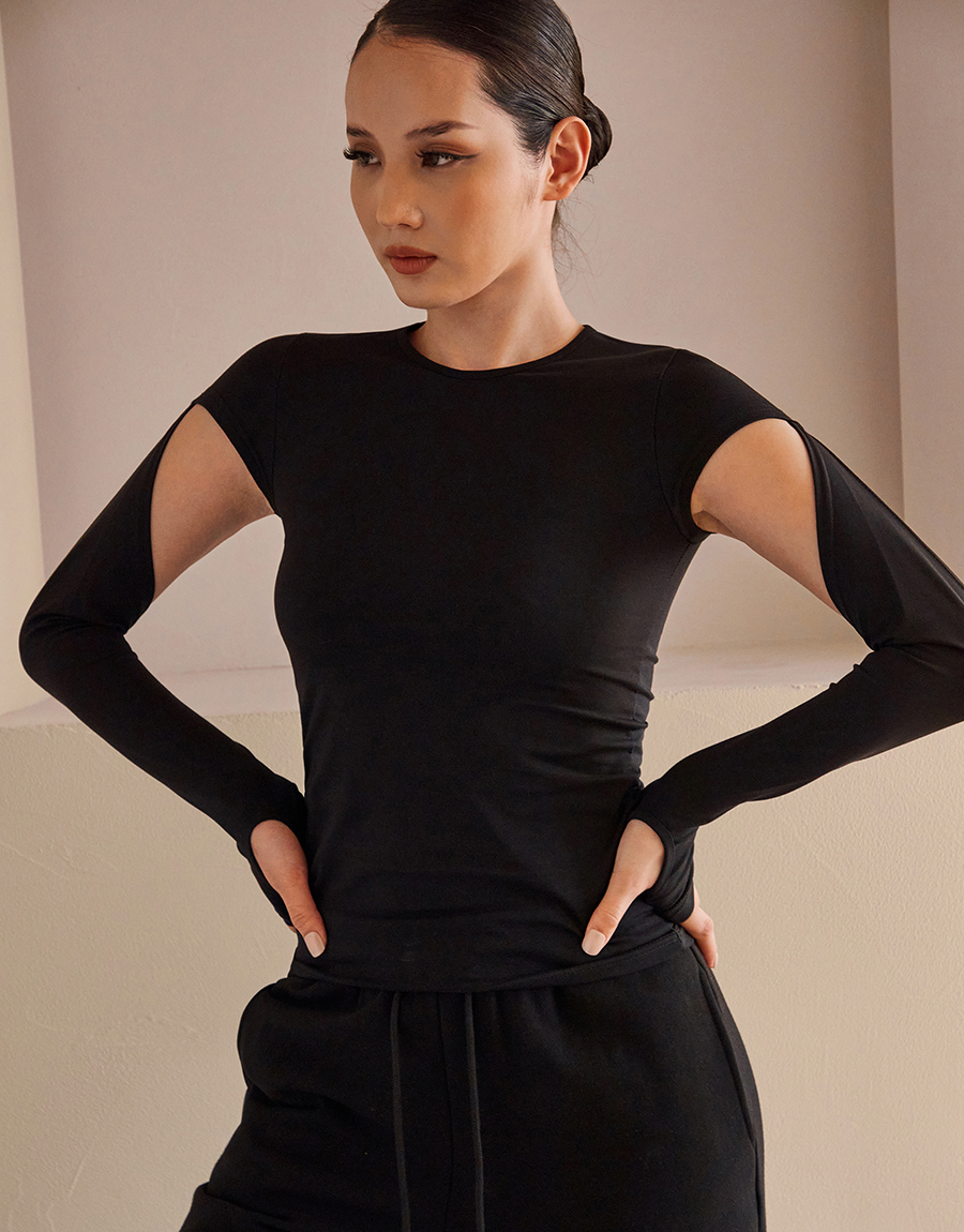 HIGH TENSION OPEN SLEEVE TOP