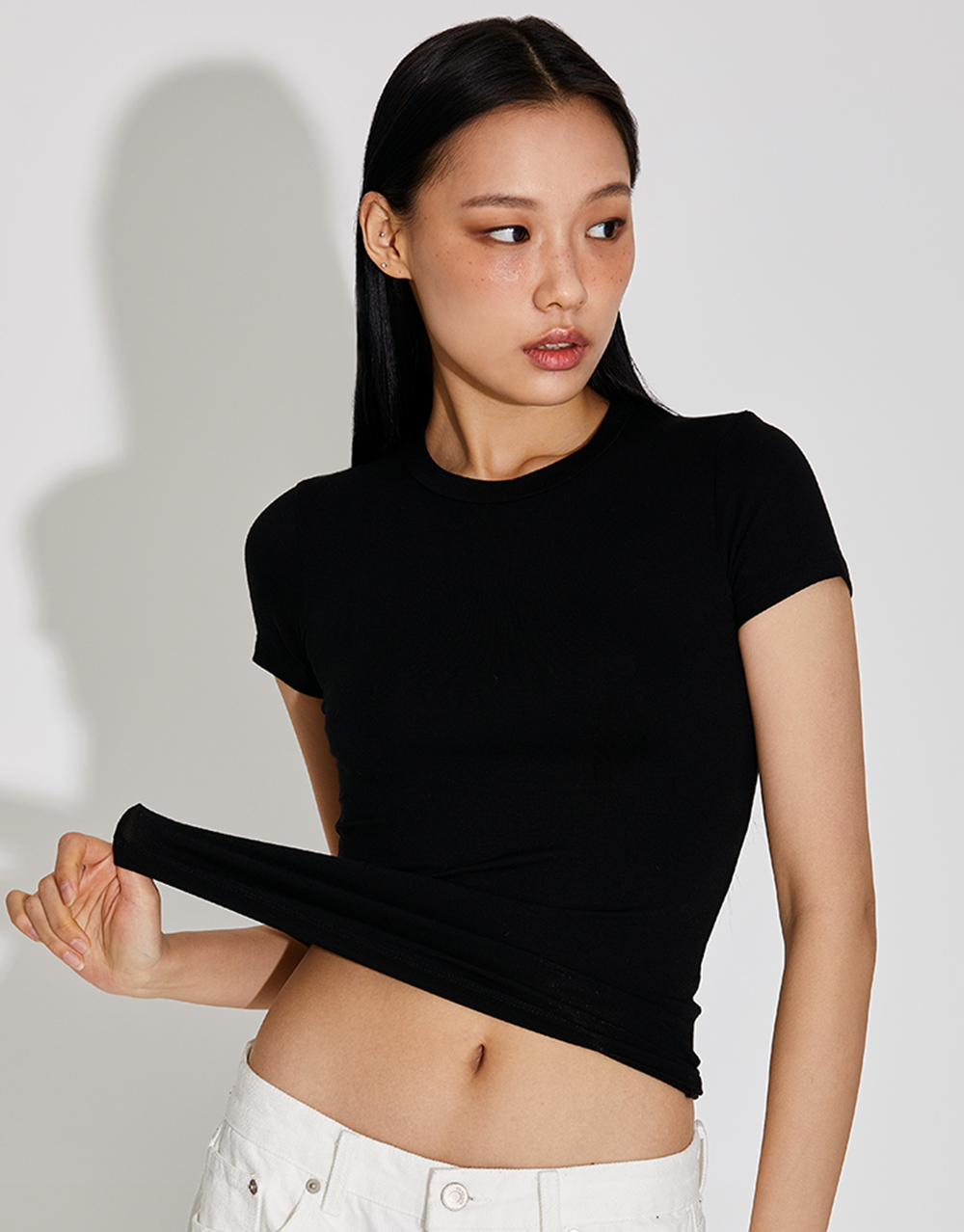 BAMBOO FITTED BASIC SHORT SLEEVE TOP