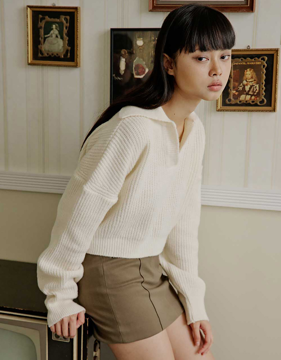 OVERFIT COLLAR KNIT TOP